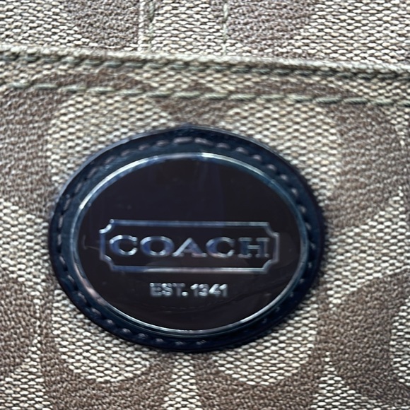 Coach K1193-F18917 Heritage Peyton Brown Tote - Picture 7 of 10